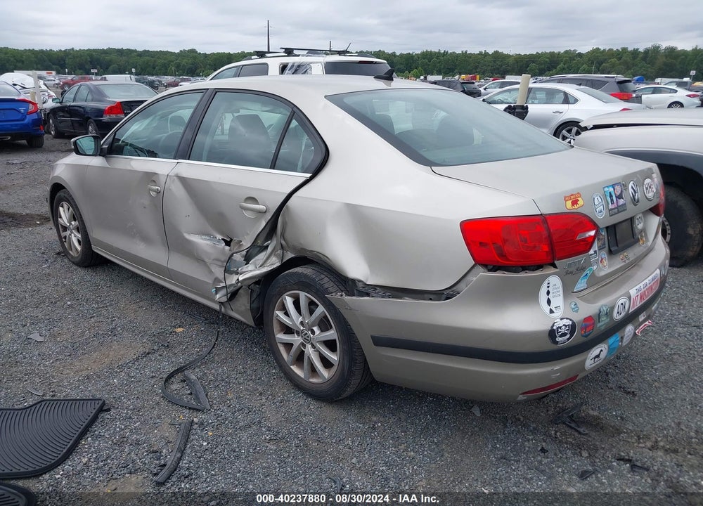 2013 VOLKSWAGEN JETTA 2.5L SE VIN: 3VWDP7AJXDM215558