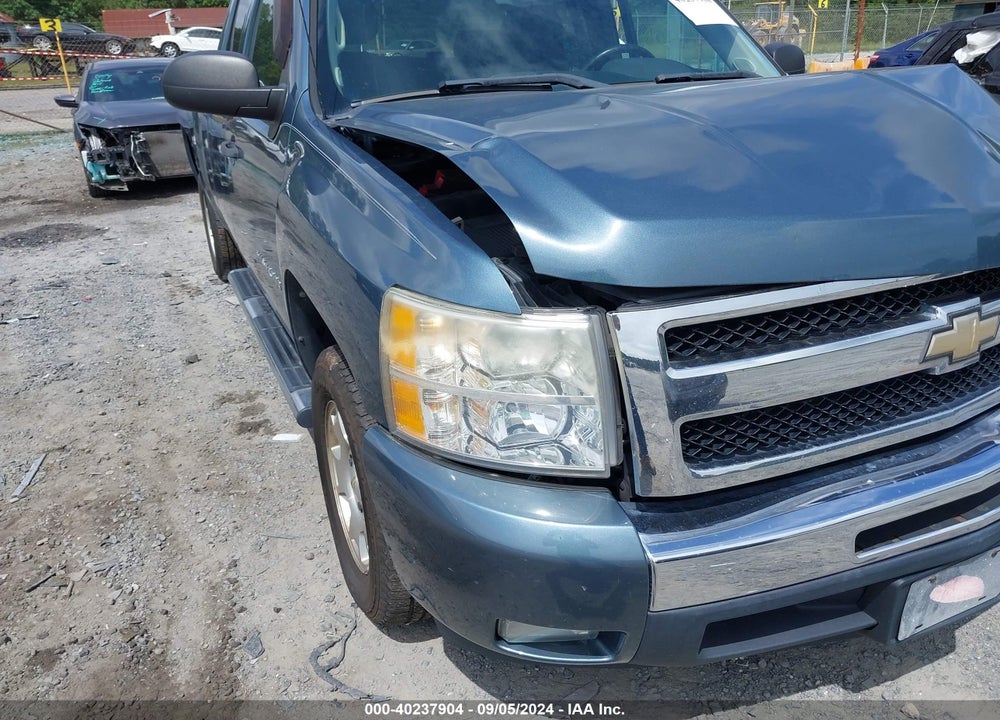 2011 CHEVROLET SILVERADO 1500 LT VIN: 1GCRCSE01BZ280626