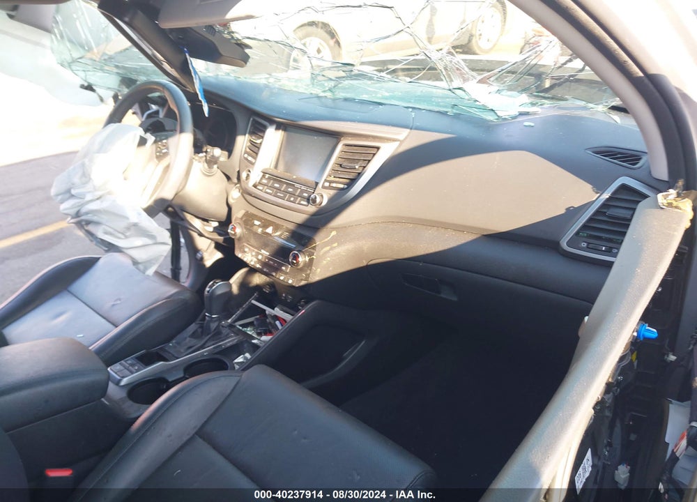 2018 HYUNDAI TUCSON LIMITED VIN: KM8J33A28JU730628