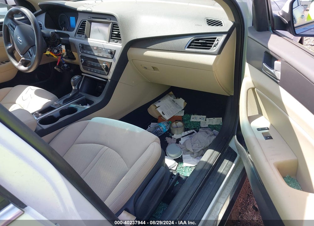 2016 HYUNDAI SONATA VIN: 5NPE34AF4GH351949