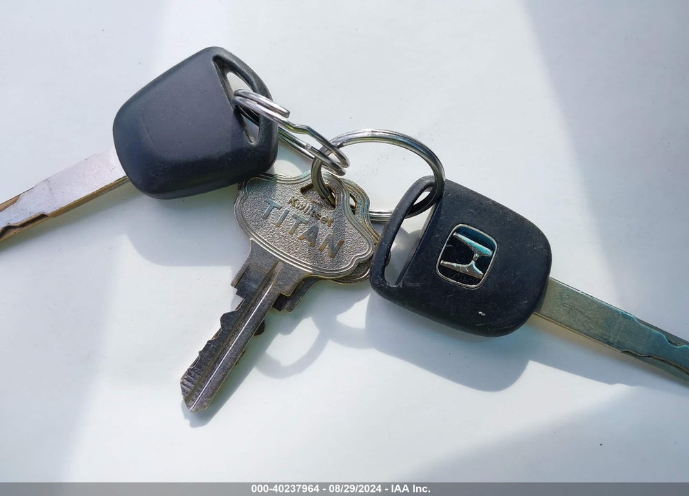 2004 HONDA CIVIC EX VIN: 2HGES26784H532213