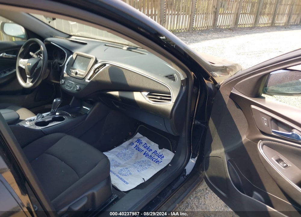 2018 CHEVROLET MALIBU LT VIN: 1G1ZD5ST5JF155067
