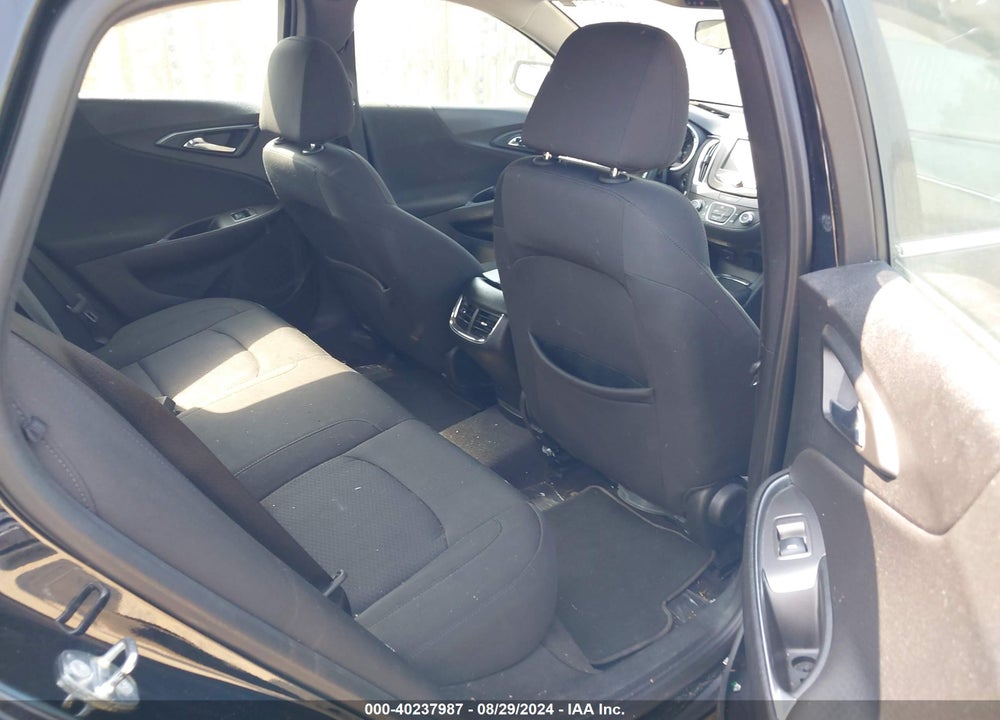 2018 CHEVROLET MALIBU LT VIN: 1G1ZD5ST5JF155067