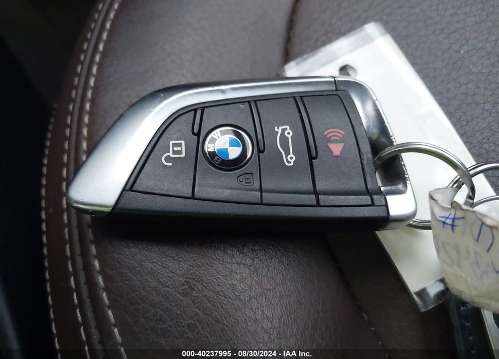 2017 BMW X1 XDRIVE28I VIN: WBXHT3Z30H4A52344