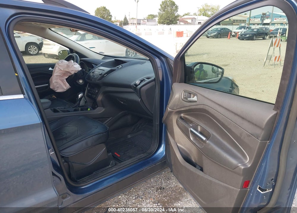 2018 FORD ESCAPE SE VIN: 1FMCU0GD2JUA90400