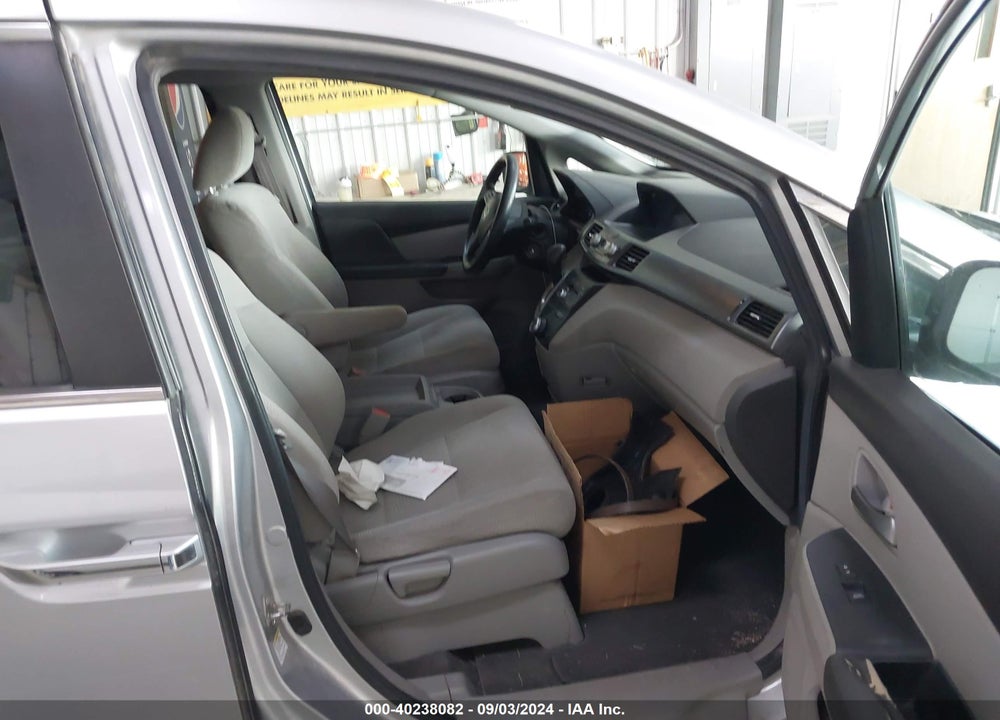 2011 HONDA ODYSSEY EX VIN: 5FNRL5H41BB077516