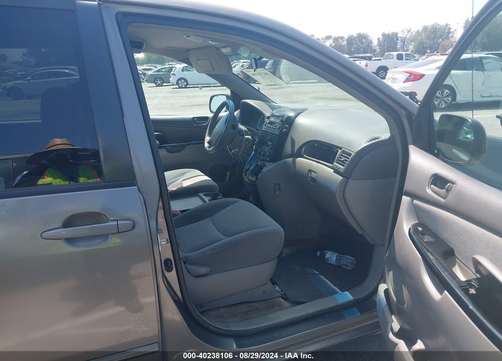 2005 TOYOTA SIENNA LE VIN: 5TDZA23C25S281339