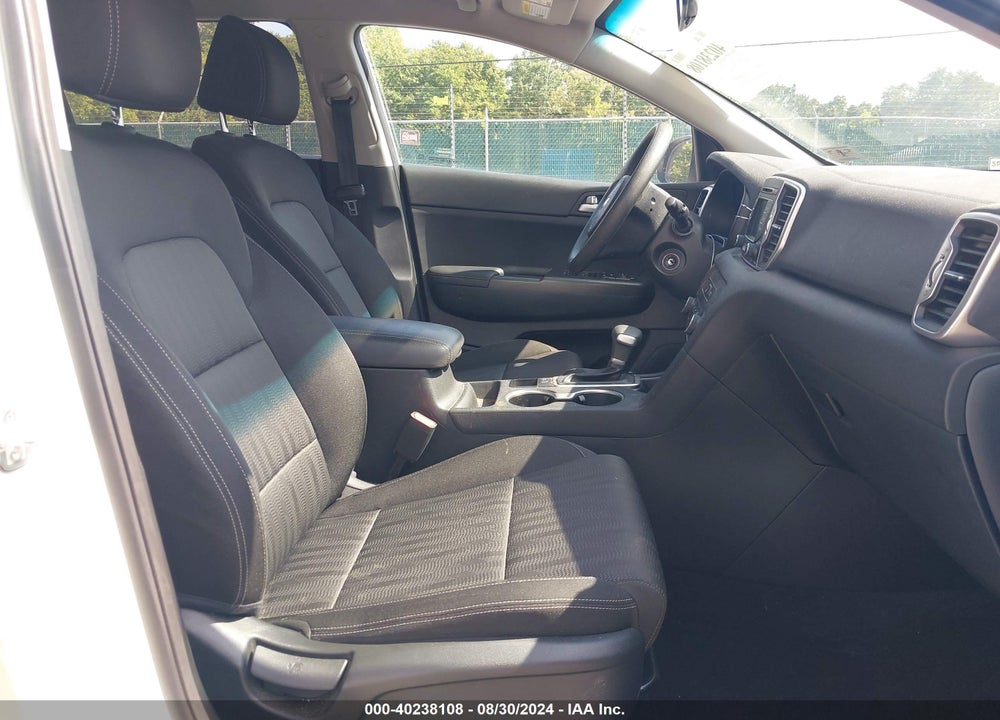 2019 KIA SPORTAGE LX VIN: KNDPMCAC9K7518440
