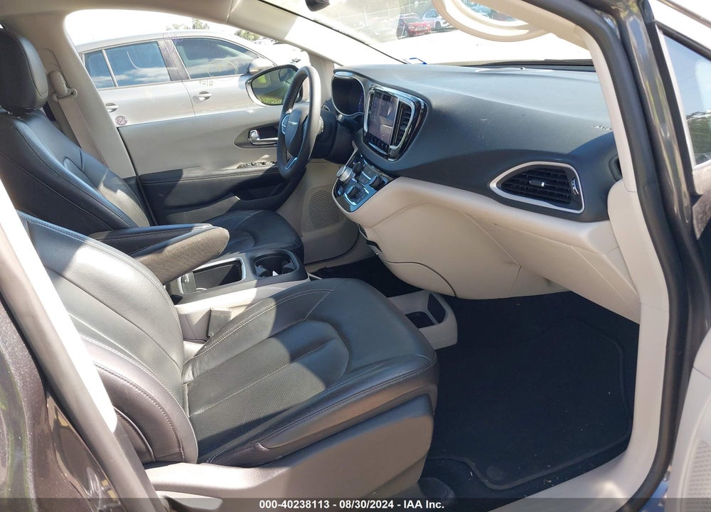 2022 CHRYSLER PACIFICA TOURING L VIN: 2C4RC1BG1NR194596