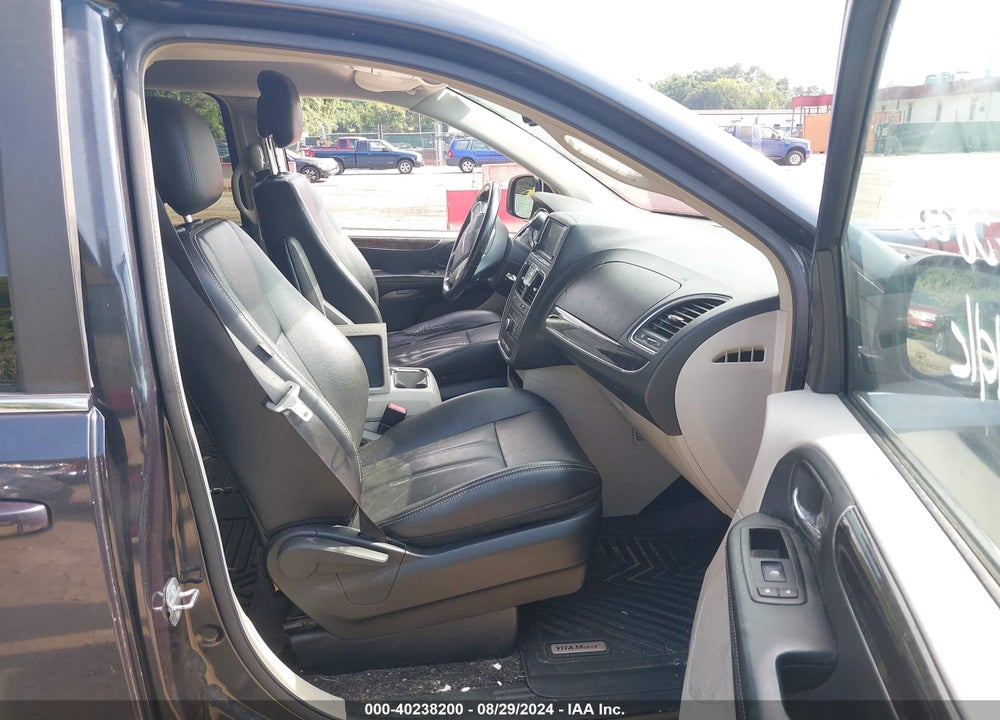 2014 CHRYSLER TOWN & COUNTRY TOURING VIN: 2C4RC1BG2ER229484