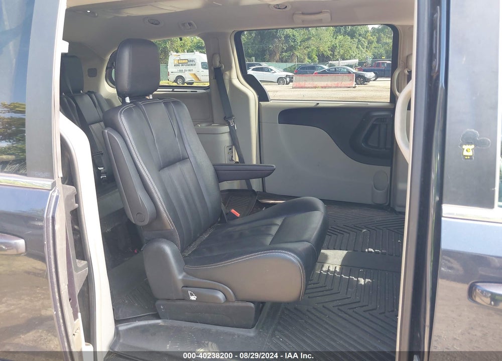 2014 CHRYSLER TOWN & COUNTRY TOURING VIN: 2C4RC1BG2ER229484