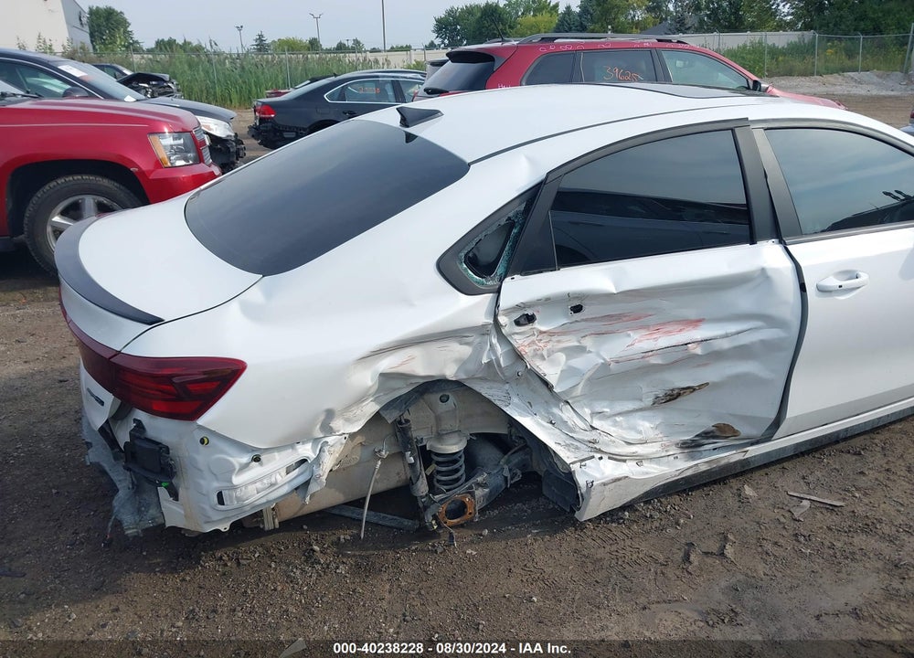 2022 KIA FORTE GT LINE VIN: 3KPF54AD3NE491876