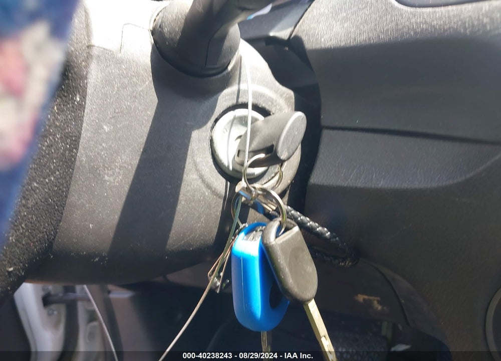 2015 FORD FIESTA S VIN: 3FADP4TJXFM127228