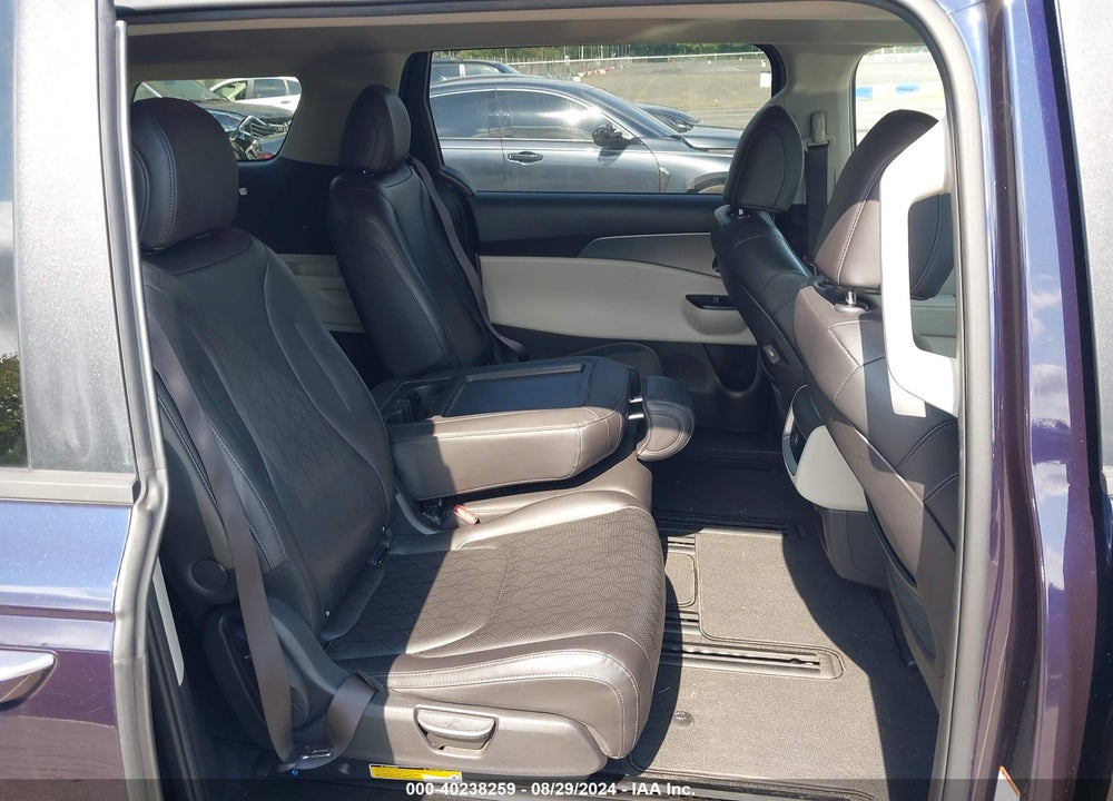 2022 KIA CARNIVAL MPV LX SEAT PACKAGE VIN: KNDNB4H39N6169895