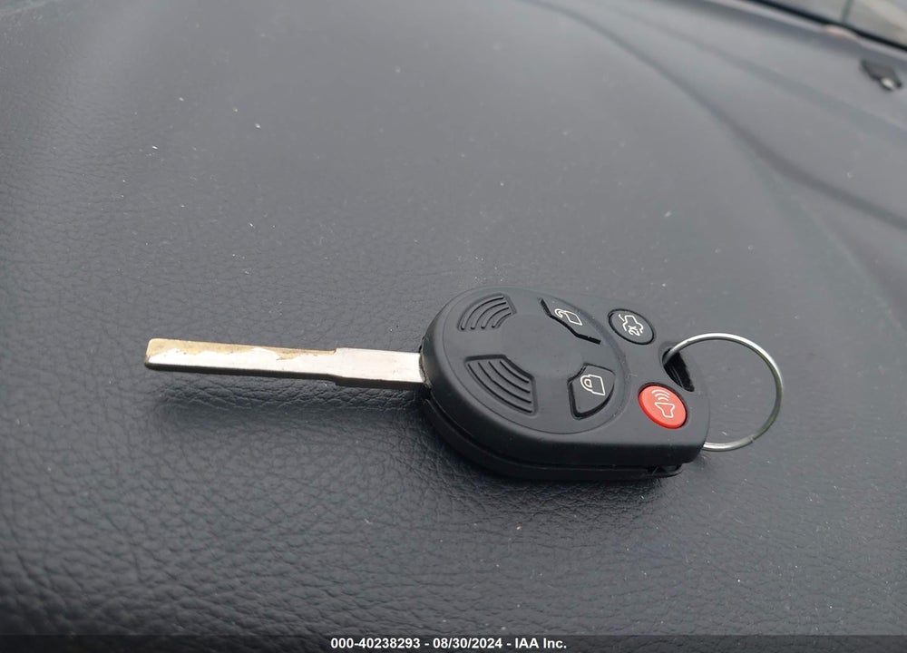 2018 FORD FOCUS SE VIN: 1FADP3F2XJL273332