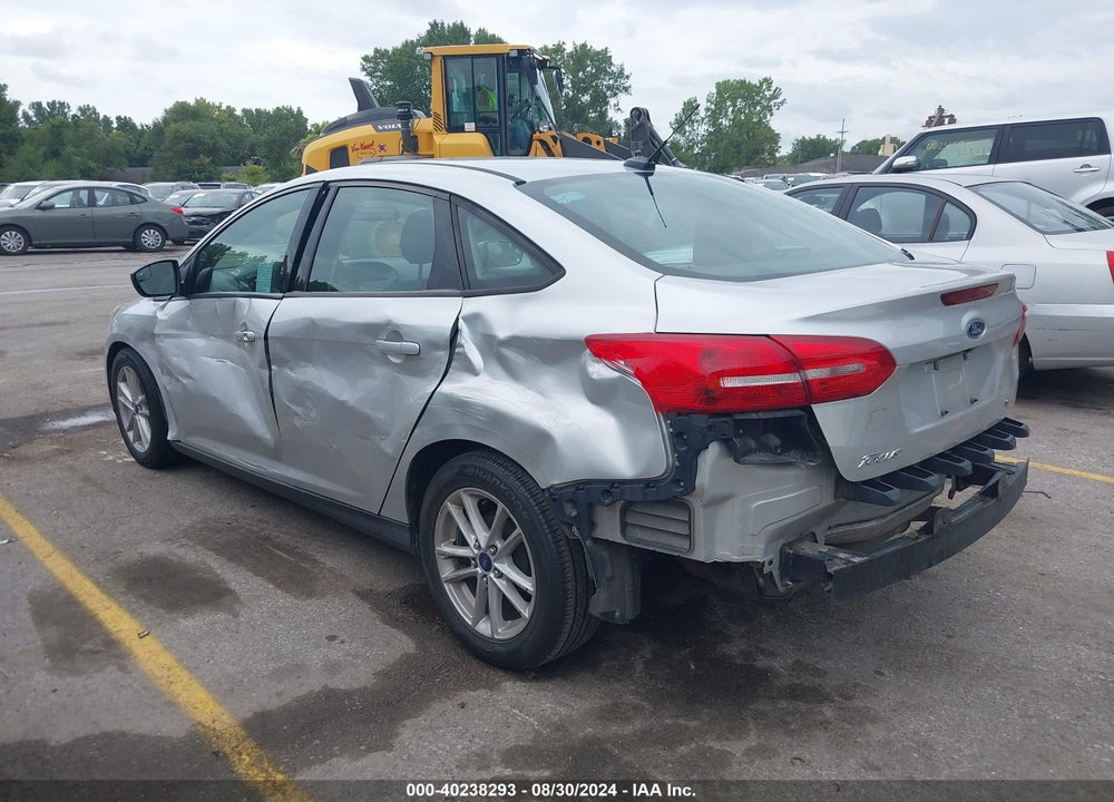 2018 FORD FOCUS SE VIN: 1FADP3F2XJL273332