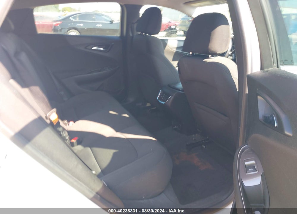 2018 CHEVROLET MALIBU LT VIN: 1G1ZD5ST2JF277692