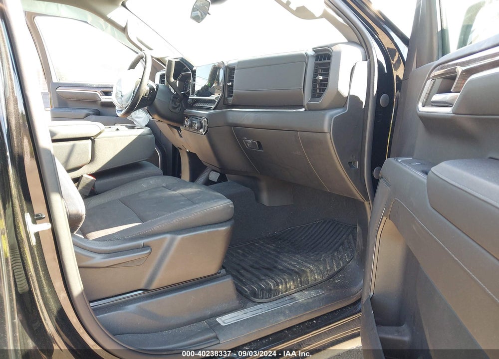 2022 CHEVROLET SILVERADO 1500 4WD SHORT BED LT WITH 2FL VIN: 1GCPDKEK2NZ595784