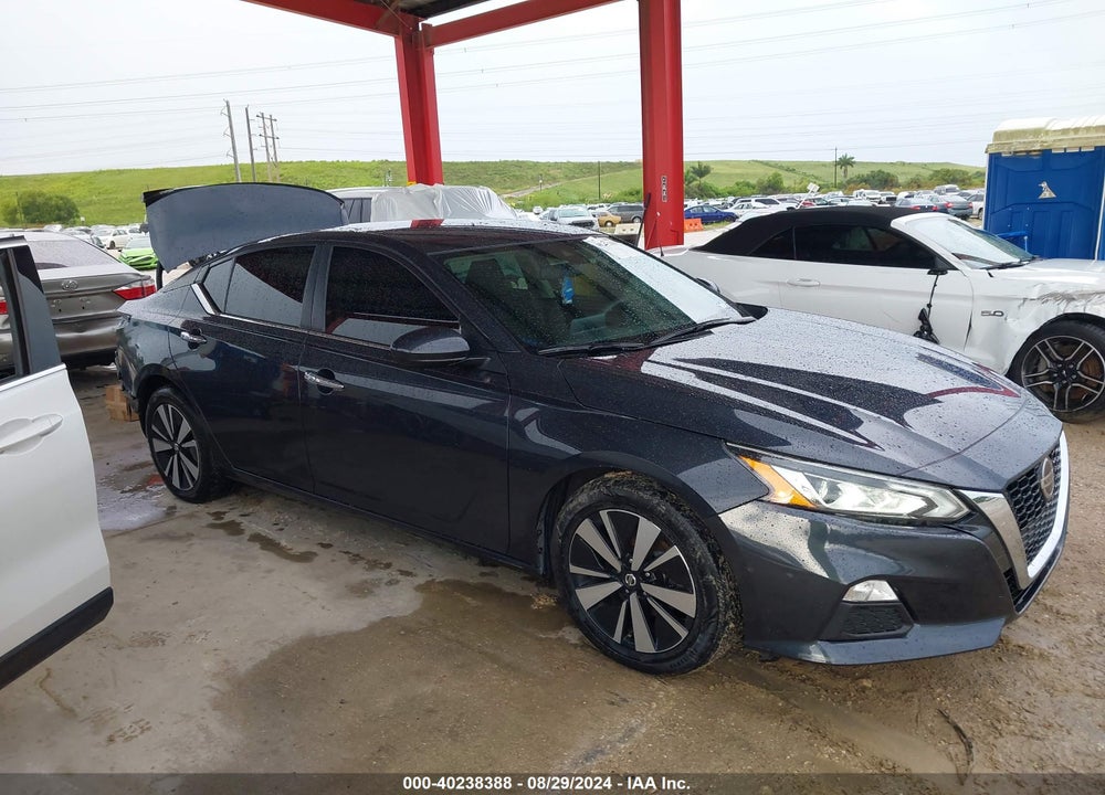 2022 NISSAN ALTIMA SV FWD VIN: 1N4BL4DV4NN308558