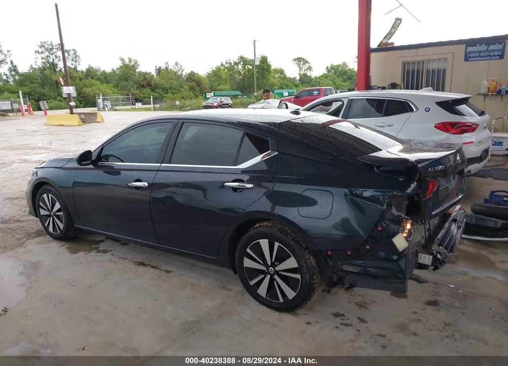 2022 NISSAN ALTIMA SV FWD VIN: 1N4BL4DV4NN308558