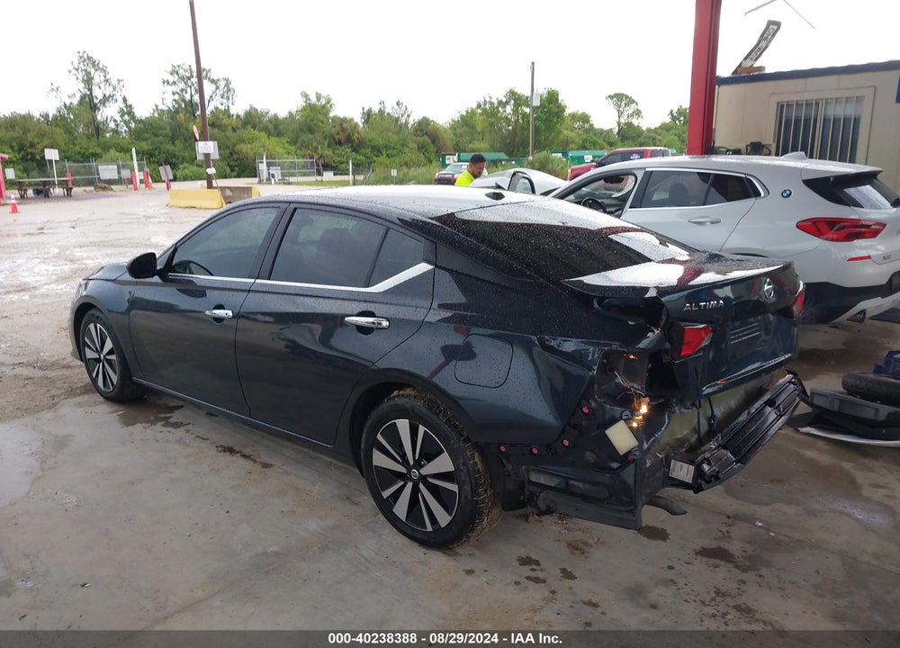 2022 NISSAN ALTIMA SV FWD VIN: 1N4BL4DV4NN308558
