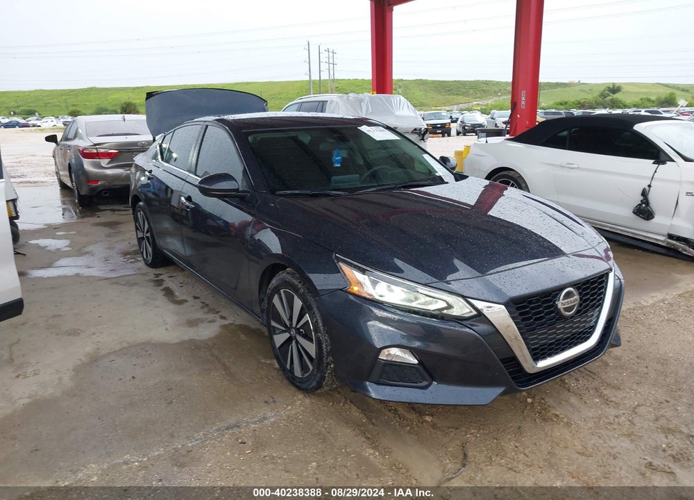 2022 NISSAN ALTIMA SV FWD VIN: 1N4BL4DV4NN308558