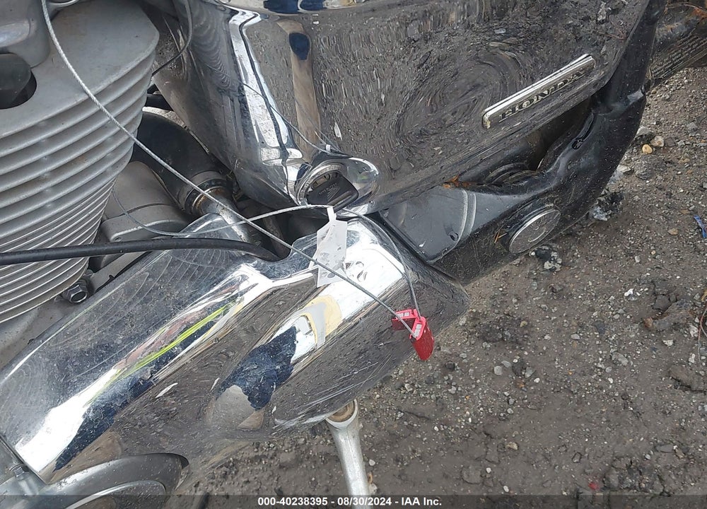 2004 HONDA VT1100 C VIN: 1HFSC18054A800454