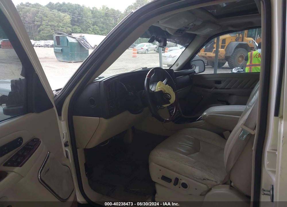 2005 CADILLAC ESCALADE ESV PLATINUM EDITION VIN: 3GYFK66N65G180415
