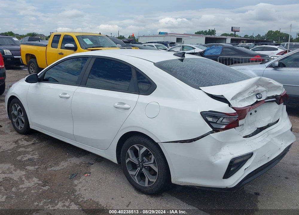 2019 KIA FORTE LXS VIN: 3KPF24AD2KE069070