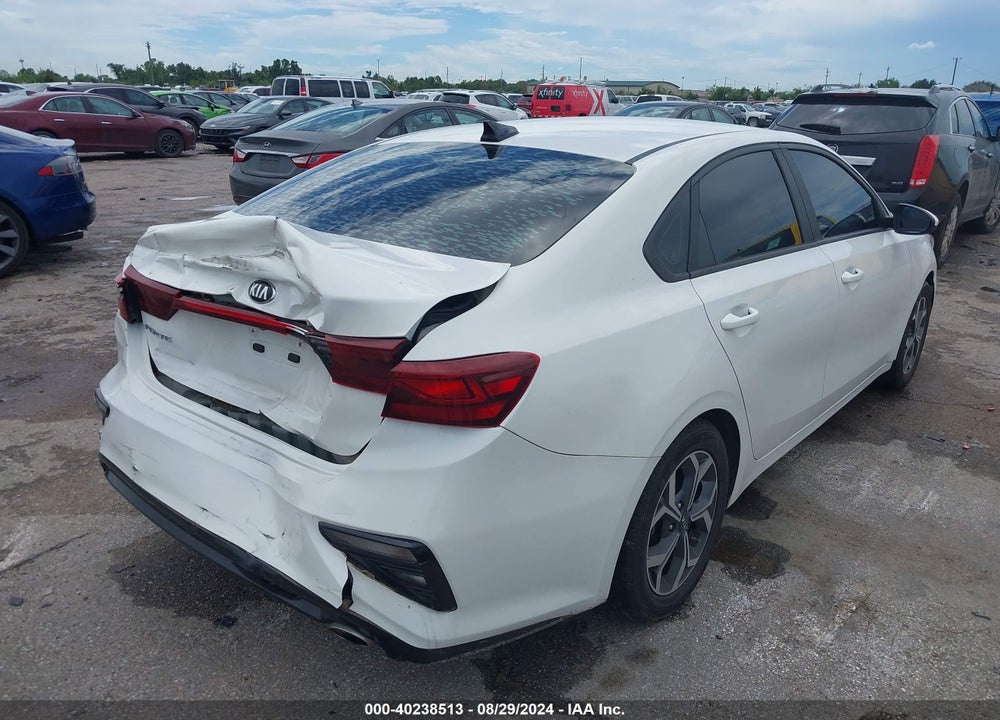 2019 KIA FORTE LXS VIN: 3KPF24AD2KE069070