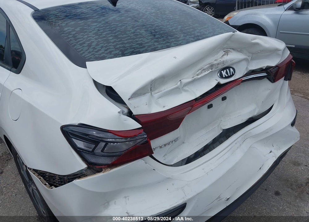 2019 KIA FORTE LXS VIN: 3KPF24AD2KE069070