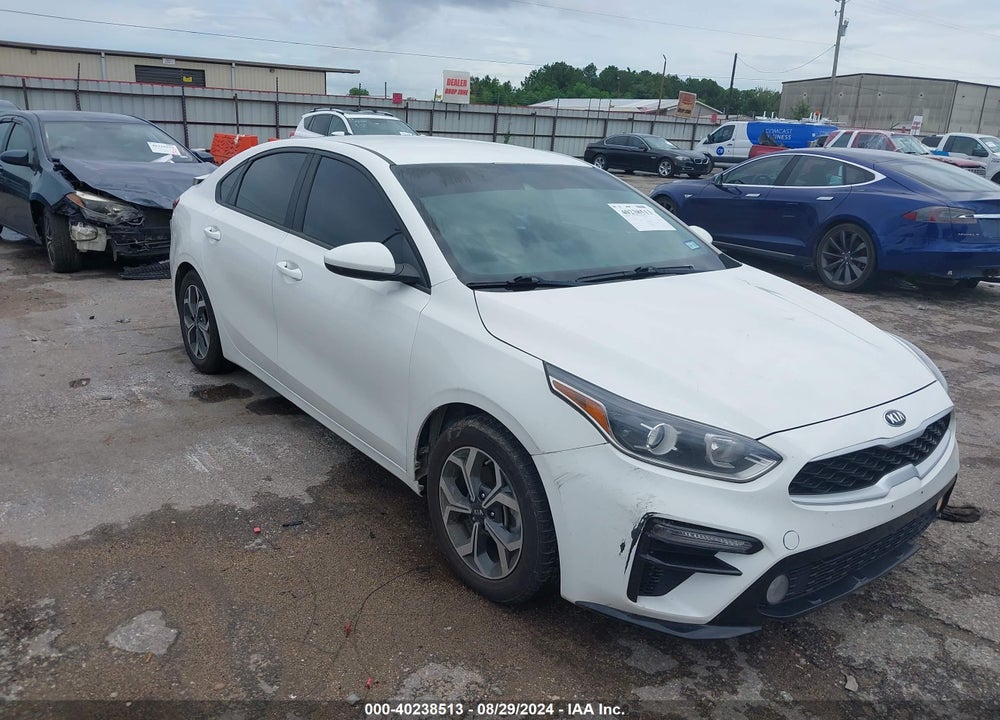 2019 KIA FORTE LXS VIN: 3KPF24AD2KE069070