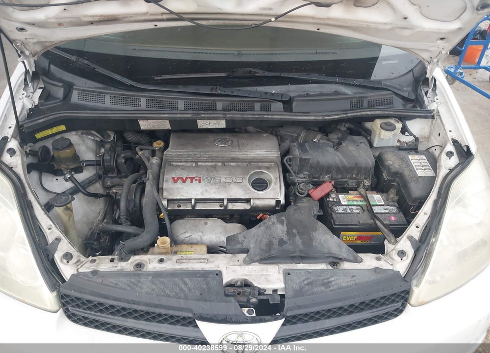 2004 TOYOTA SIENNA XLE VIN: 5TDZA22C34S106243