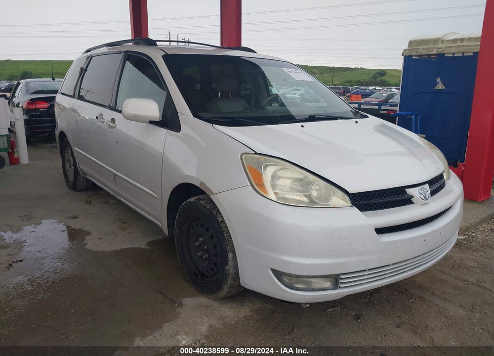 2004 TOYOTA SIENNA XLE VIN: 5TDZA22C34S106243