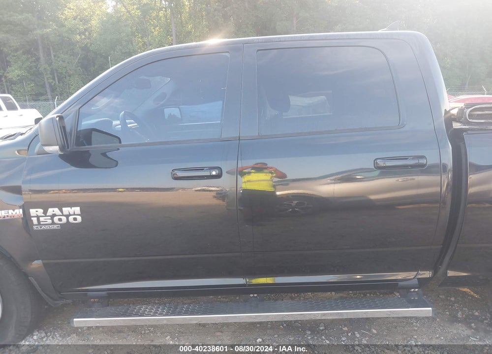2019 RAM 1500 CLASSIC BIG HORN 4X4 5'7 BOX VIN: 1C6RR7LT3KS560055
