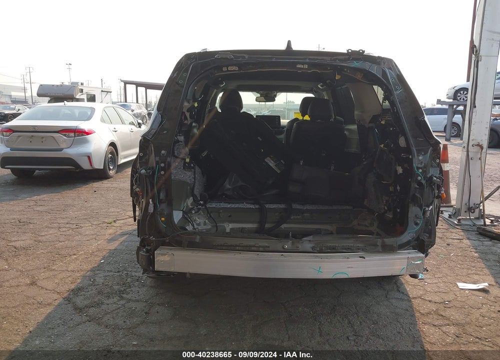 2023 TOYOTA SIENNA PLATINUM VIN: 5TDERKEC1PS169896