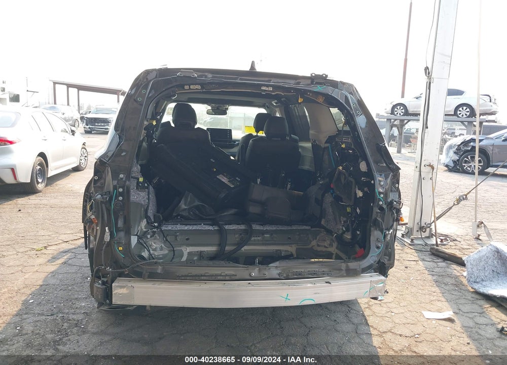 2023 TOYOTA SIENNA PLATINUM VIN: 5TDERKEC1PS169896