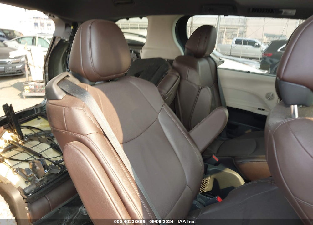 2023 TOYOTA SIENNA PLATINUM VIN: 5TDERKEC1PS169896