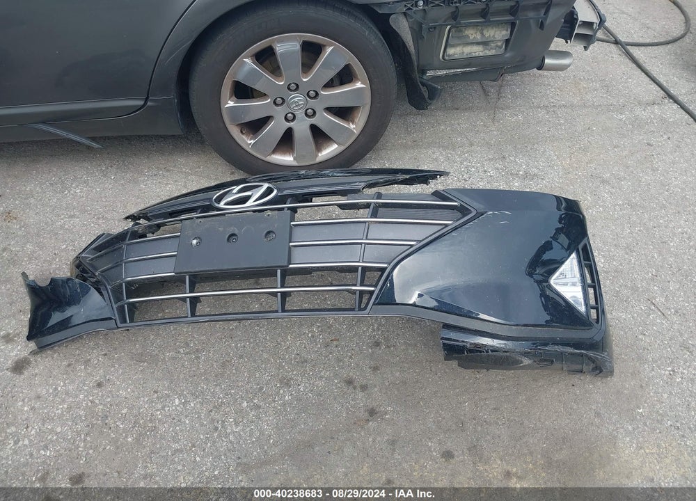 2019 HYUNDAI ELANTRA SE VIN: KMHD74LF4KU821324
