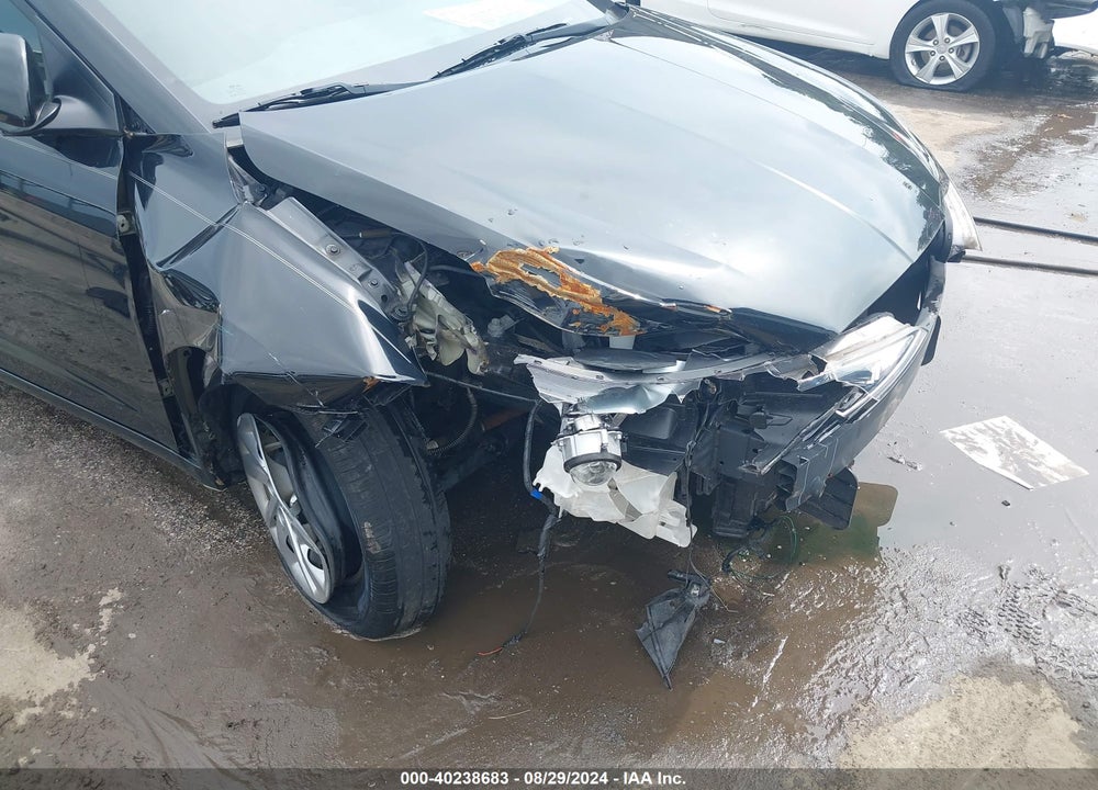 2019 HYUNDAI ELANTRA SE VIN: KMHD74LF4KU821324
