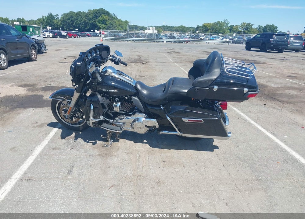 2019 HARLEY-DAVIDSON FLHTK VIN: 1HD1KEF17KB662904