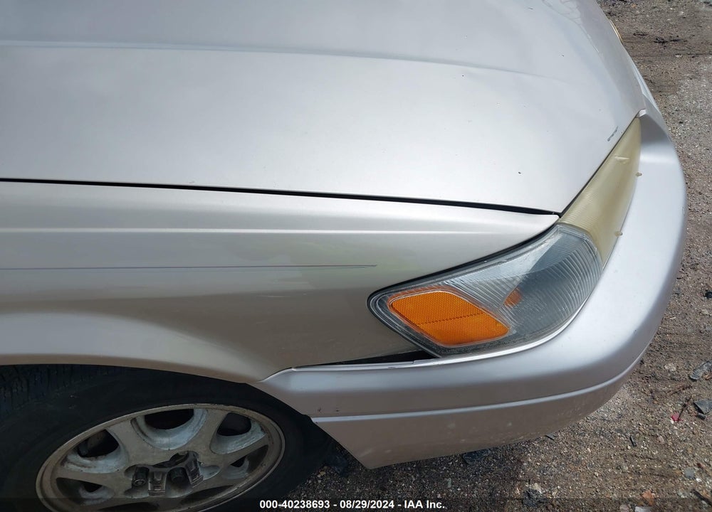 1998 TOYOTA CAMRY LE VIN: 4T1BG22K3WU830905