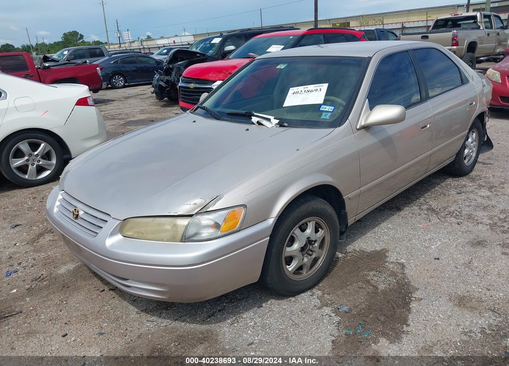 1998 TOYOTA CAMRY LE VIN: 4T1BG22K3WU830905