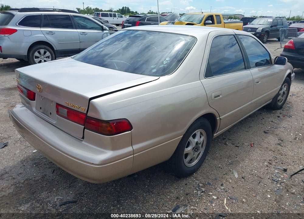1998 TOYOTA CAMRY LE VIN: 4T1BG22K3WU830905