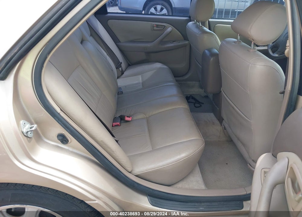 1998 TOYOTA CAMRY LE VIN: 4T1BG22K3WU830905