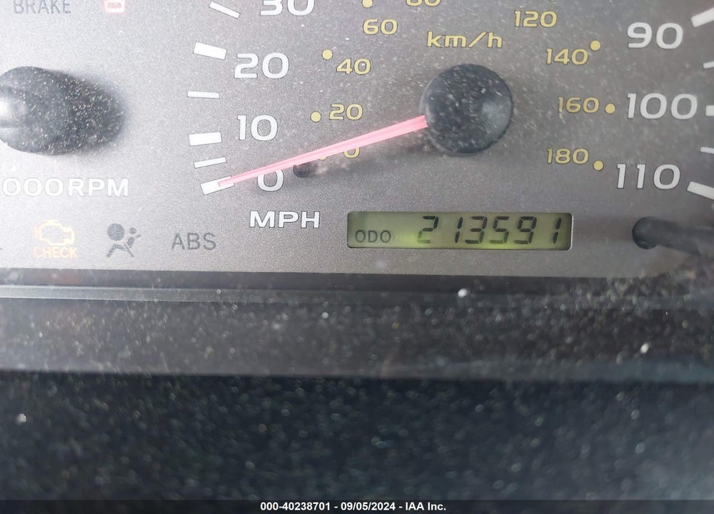2003 TOYOTA SEQUOIA SR5 V8 VIN: 5TDBT44A43S194348