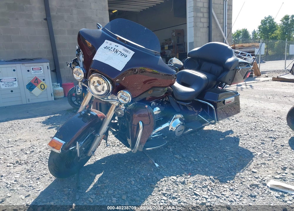 2011 HARLEY-DAVIDSON FLHTK VIN: 1HD1KEM12BB605156