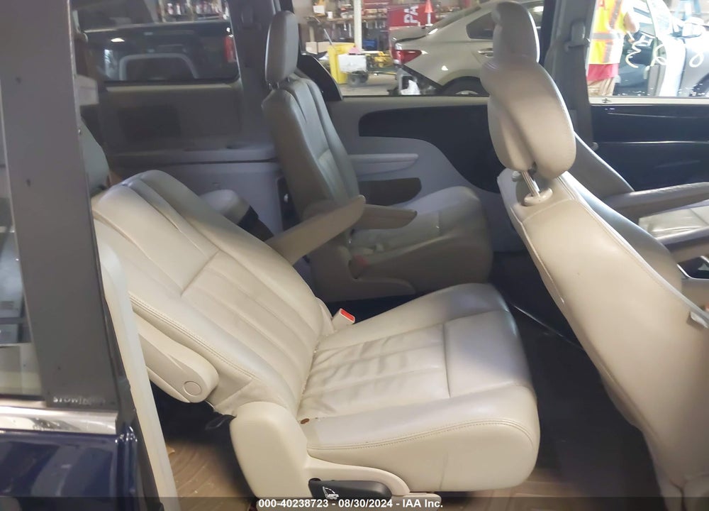 2012 CHRYSLER TOWN & COUNTRY TOURING VIN: 2C4RC1BG2CR411862