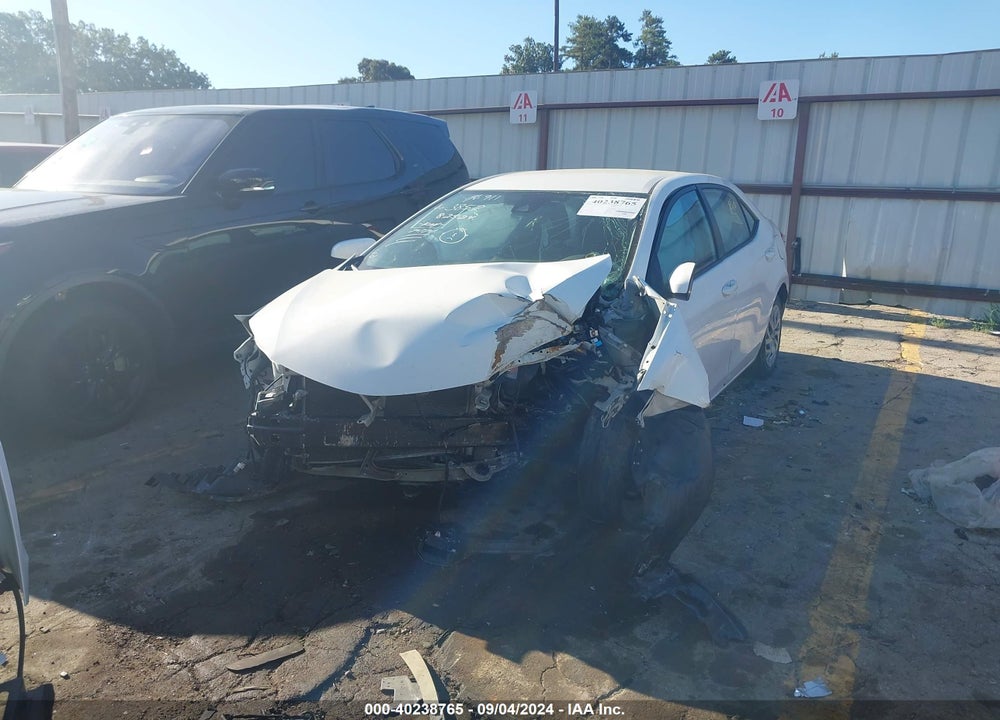 2017 TOYOTA COROLLA LE VIN: 5YFBURHE4HP643857
