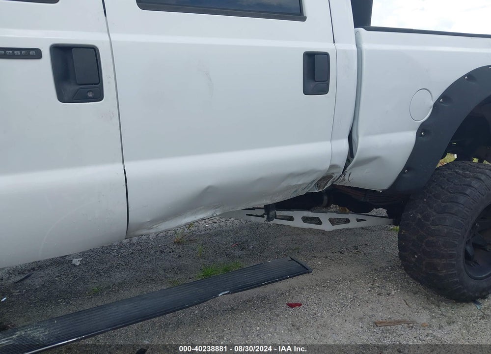 2008 FORD F-250 VIN: 1FTSW21R08EB60572